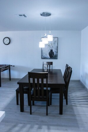 Dining - Beautiful and cozy house in Las Vegas (Las Vegas)
