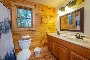 Shower, hair dryer, towels, soap - Creekside Cabin • Hot Tub • Decks (Maggie Valley)