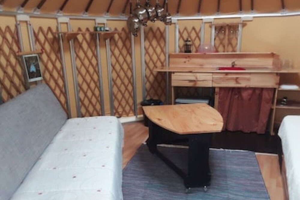 Yurt for 4 in Remote Mountain Location