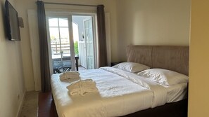 2 bedrooms, in-room safe, iron/ironing board, free WiFi - Vilamoura Lake (Quarteira)