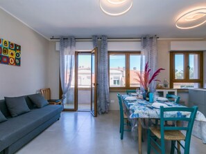 TV - Marequì by Interhome (San Vincenzo)