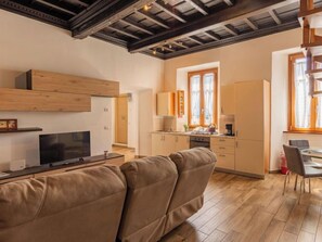 TV, fireplace - Apartment Vista Brentano by Interhome (Tremezzina)
