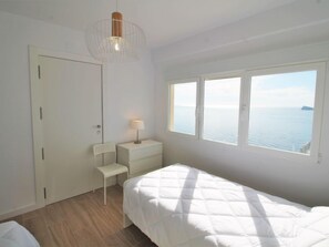 2 Schlafzimmer, Schreibtisch, Internetzugang