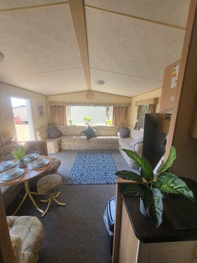Warm and Snuggly 8-berth Static in Essex