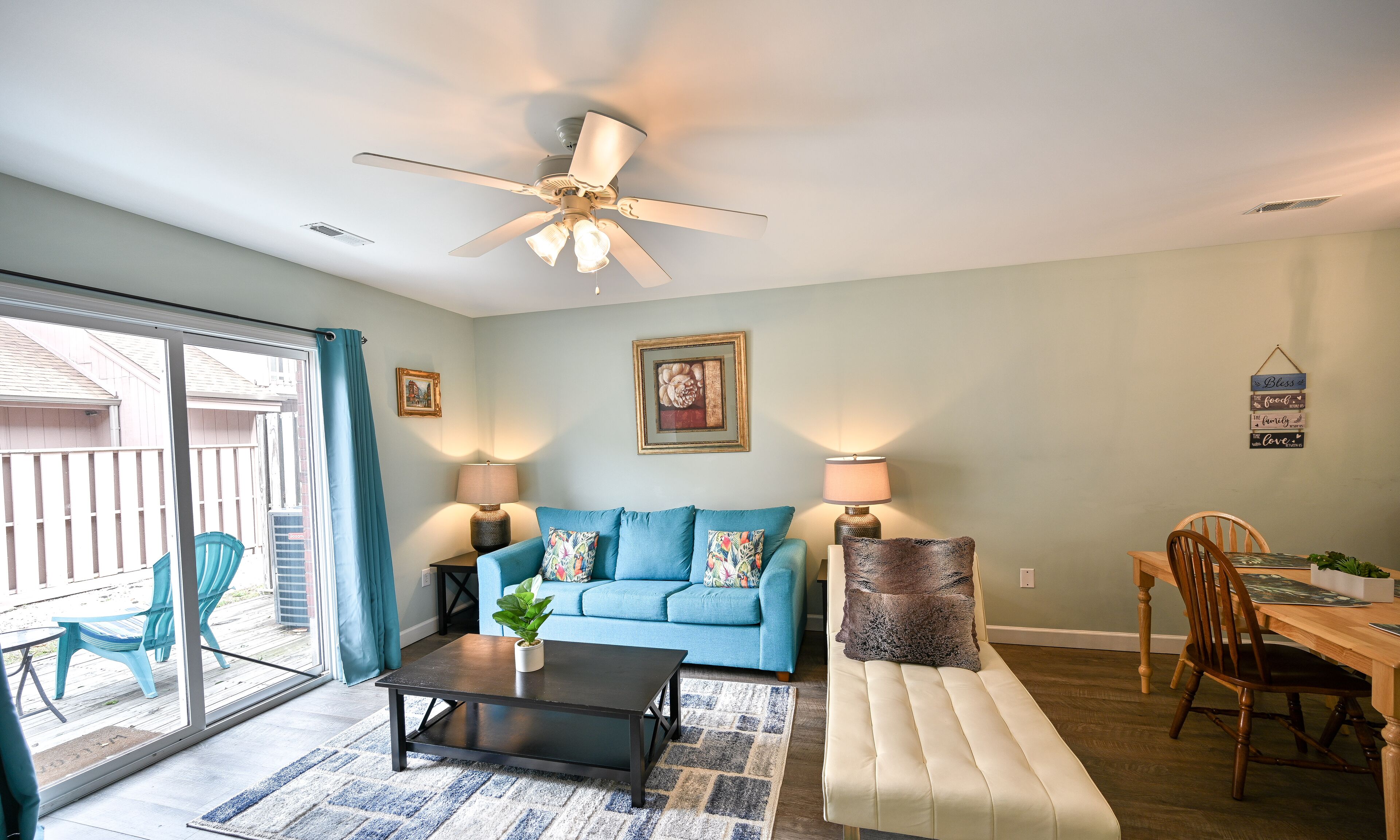 Lovely Quiet Home at the Seaside-Pet Friendly