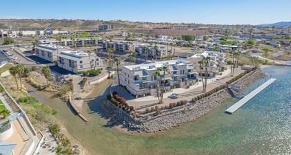 Tranquil Condo on the River. Blend of natural beauty and modern comfort.