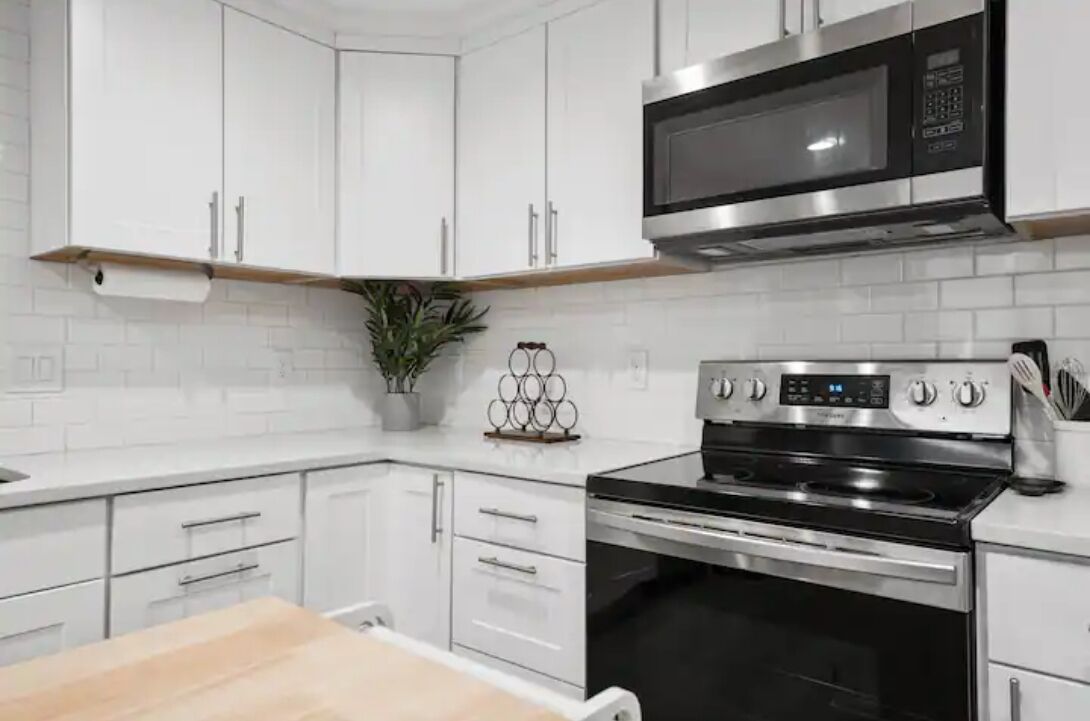 Blue Sky Oasis /Spacious & Cozy / walkout basement