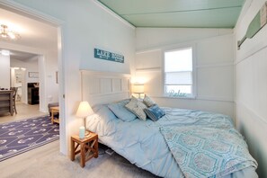 2 makuuhuonetta, työpöytä, ilmainen internet, vuodevaatteet