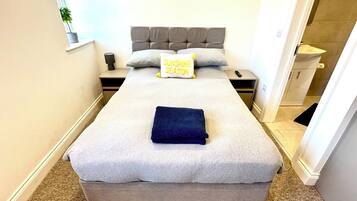 1 bedroom, desk, iron/ironing board, travel cot