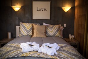 3 Schlafzimmer, Schreibtisch, Reisekinderbett, WLAN