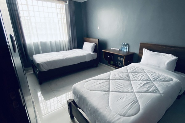 Kamar Keluarga | Meja kerja dan ruang kerja ramah laptop