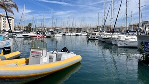A marina with numerous sailboats docked. - Nice studio with balcony located in Fréjus. (Fréjus)