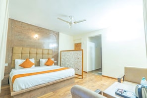 Phòng Deluxe | Bộ đồ giường cao cấp, nệm Select Comfort 