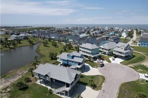 Exterior - Luxury Beach House/Resort-Style Pool/2 Kings (Galveston)