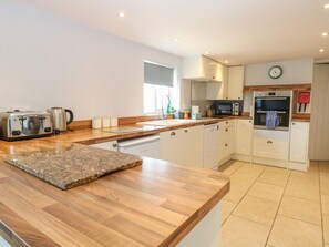 Fridge, dishwasher, cookware/dishes/utensils - Riverside Cottage (Norwich)