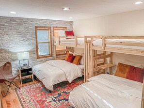 3 Schlafzimmer, Bügeleisen/Bügelbrett, WLAN, Bettwäsche