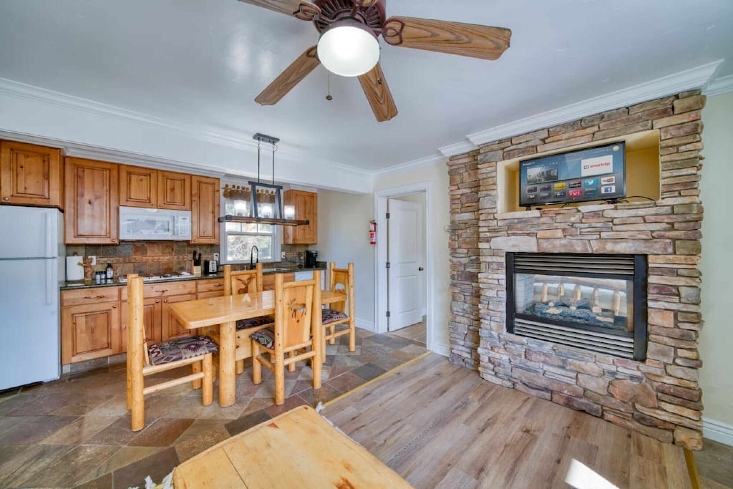 Tahoe Unit 11 · Mountain Lodge 2BR: Walk to Gondola, Lake & More!