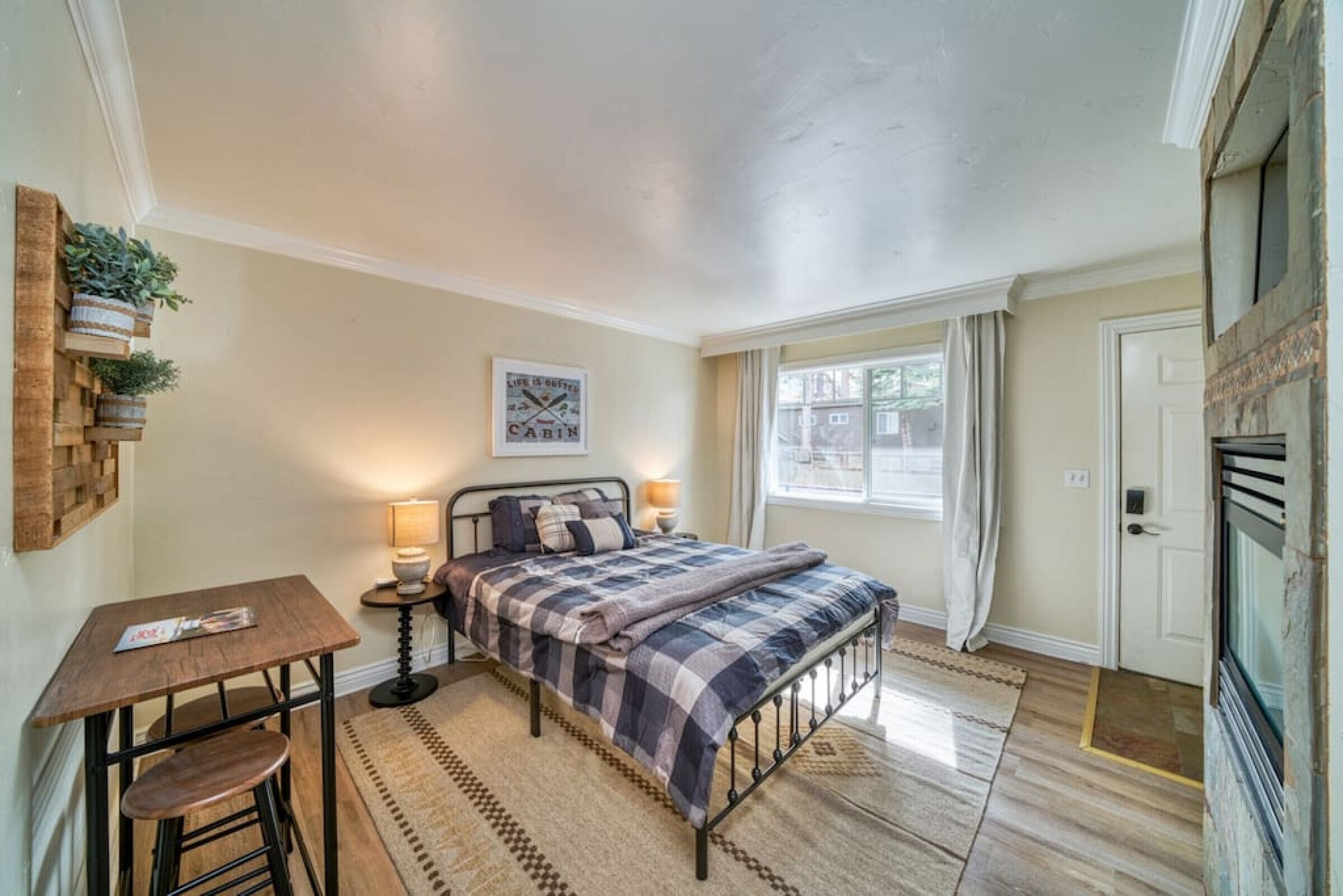 MML Unit 7 · New Listing Discount Slopes Open! Studio & Kitchen