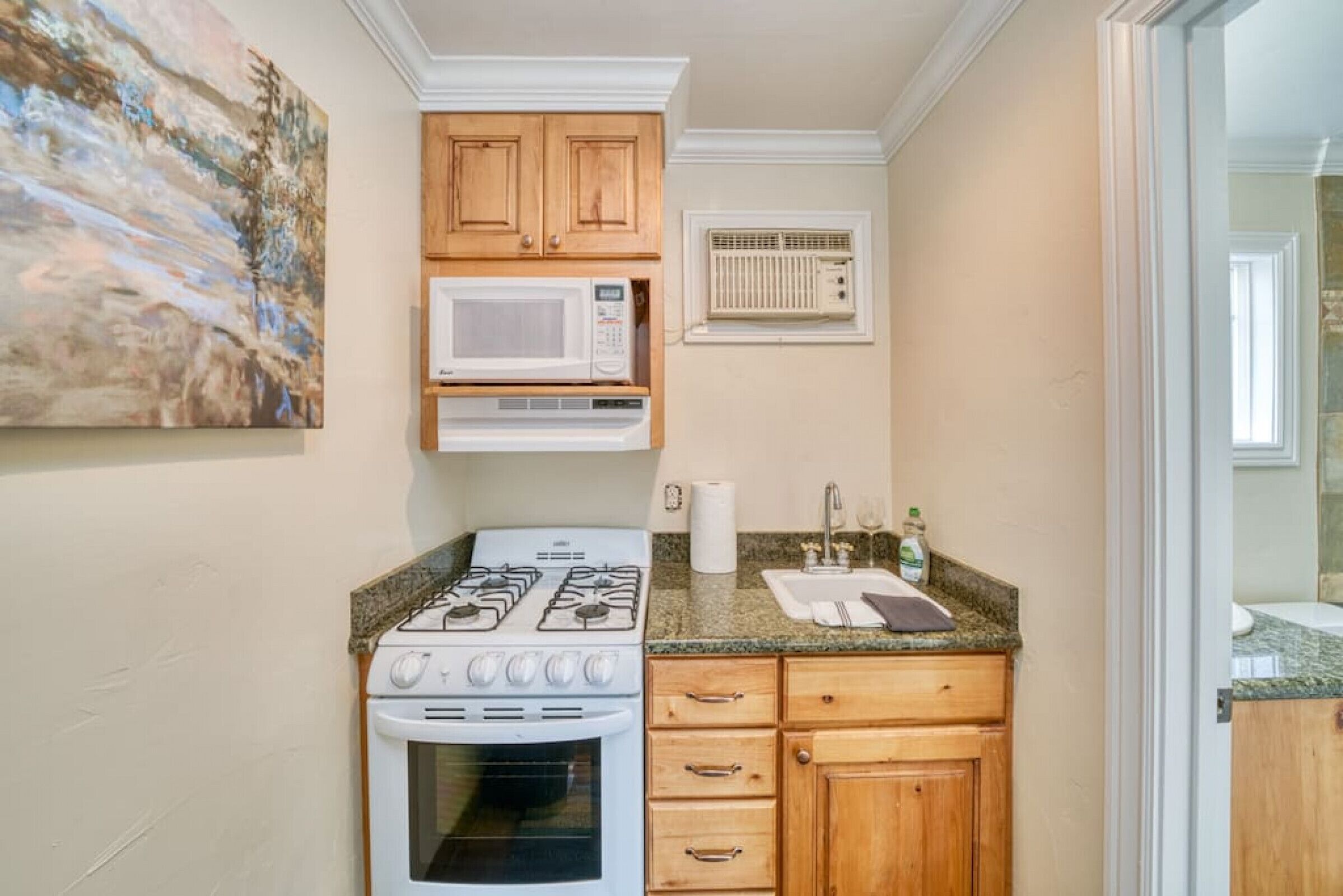 MML Unit 9 · New Listing Discount Slopes Open! Studio & Kitchen