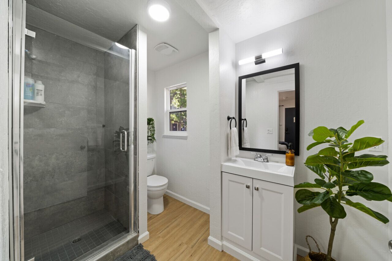 AL Unit 1 · Adventure Lodge