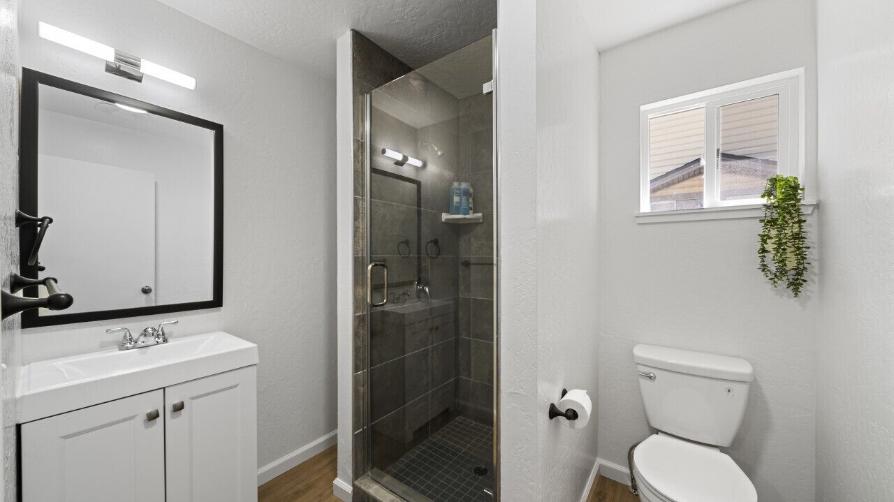 AL Unit 14 · Adventure Lodge