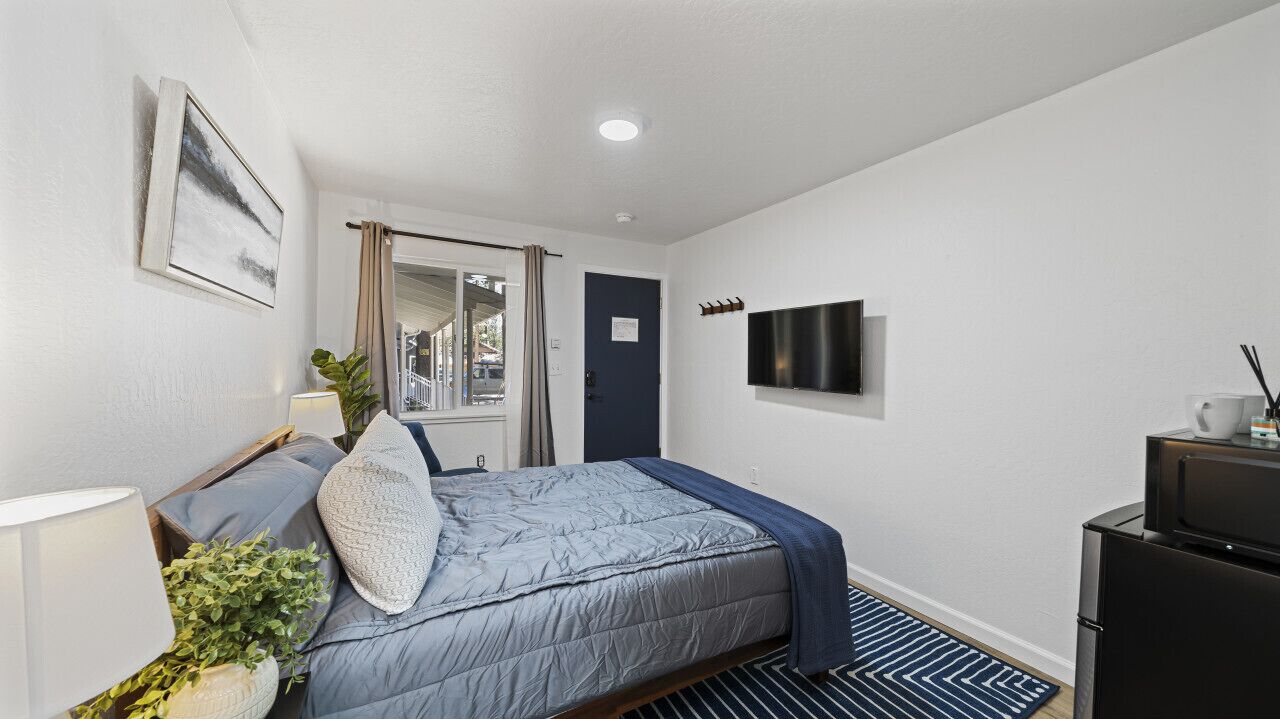 AL Unit 14 · Adventure Lodge