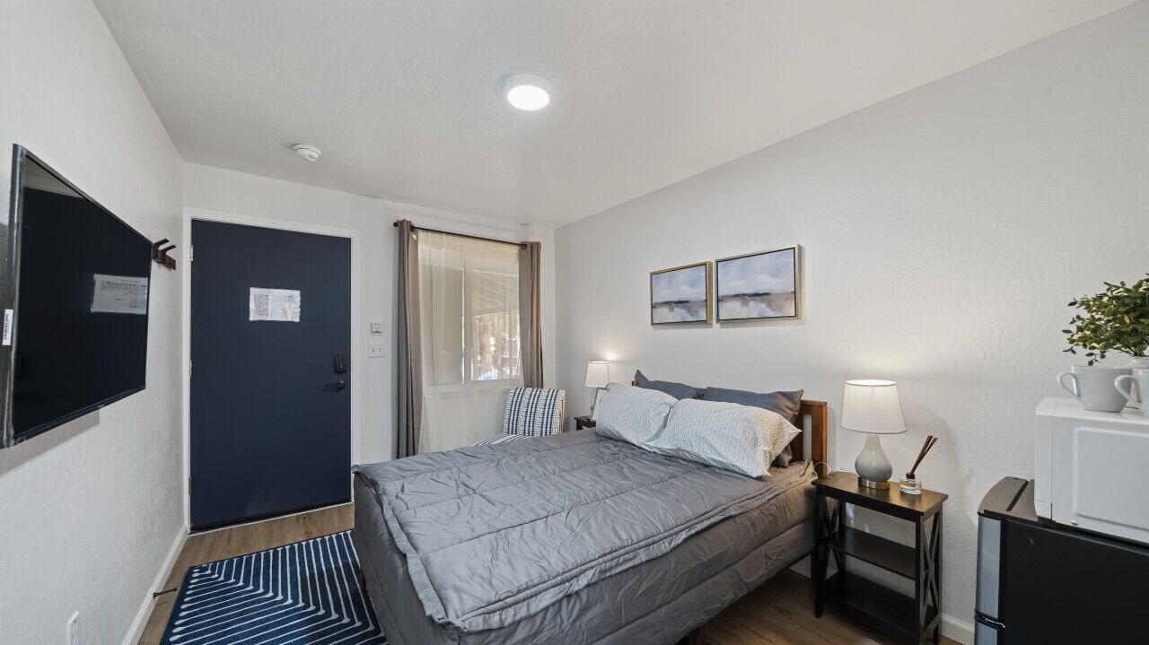 AL Unit 12 · Adventure Lodge