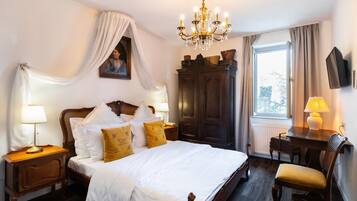 بديكورات فريدة لكل غرفة وطراز فريد لكل وحدة ومكتب وواي فاي مجانًا