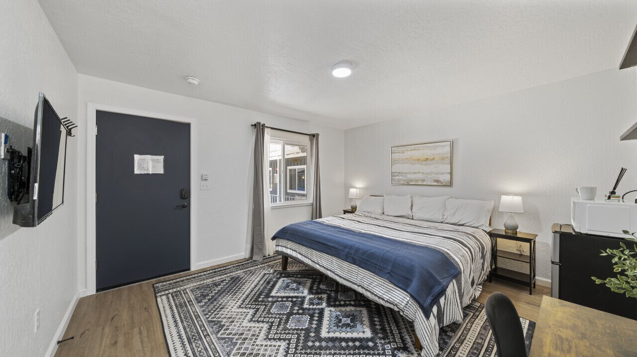 AL Unit 16 · Adventure Lodge