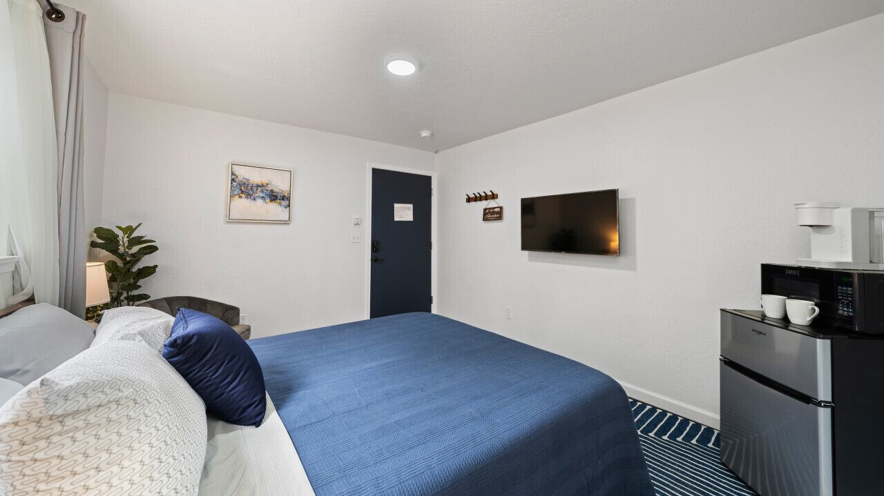 AL Unit 11 · Adventure Lodge