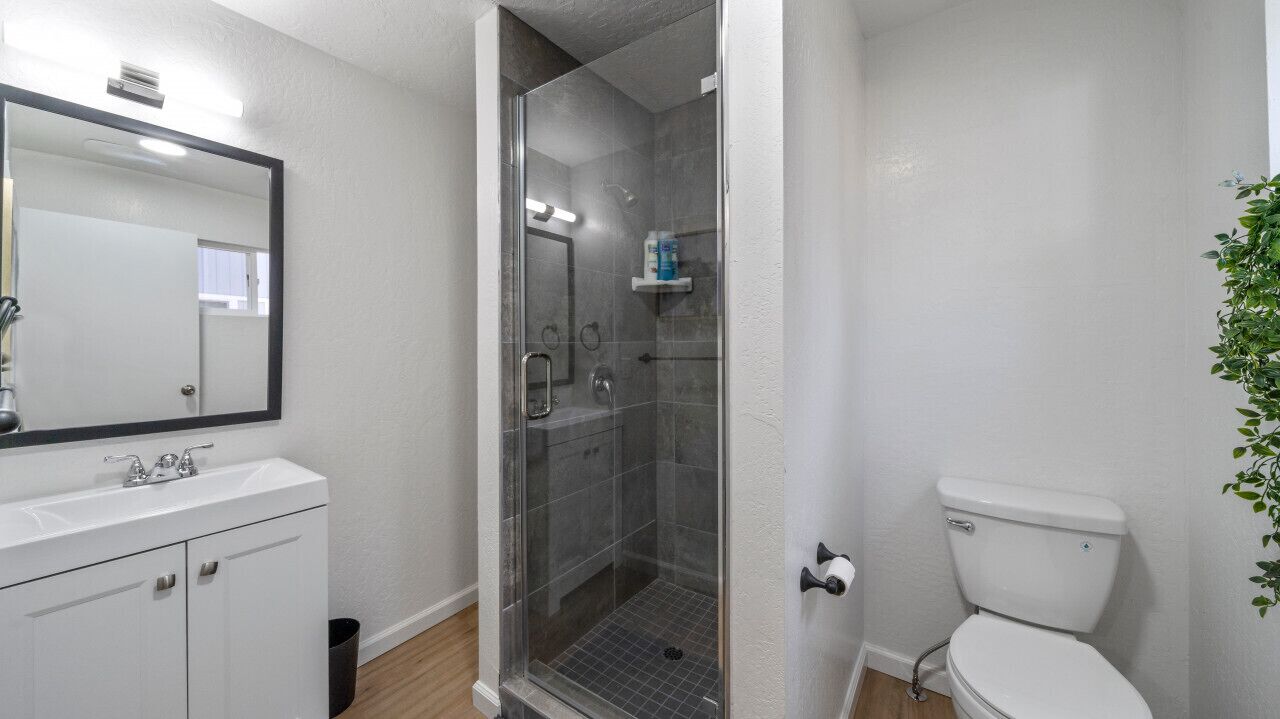 AL Unit 11 · Adventure Lodge