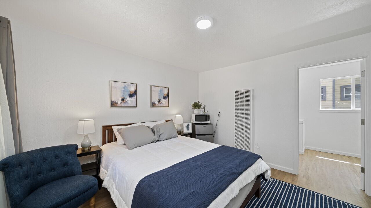 AL Unit 15 · Adventure Lodge