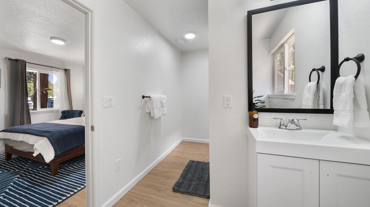 AL Unit 15 · Adventure Lodge