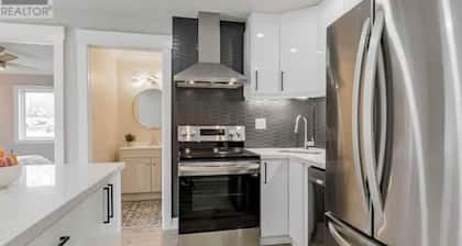 Newly renovated 1 bedroom condo with free parking
