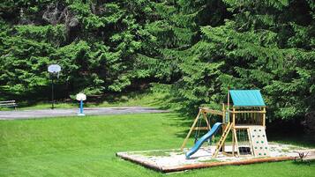 House (3 Bedrooms) | Property amenity