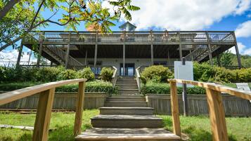 House (4 Bedrooms) | Property amenity