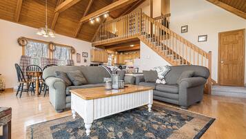 House (4 Bedrooms) | Property amenity