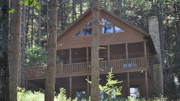 House (2 Bedrooms) | Exterior