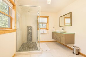 Rumah (5 Bedrooms) | Fasilitas properti