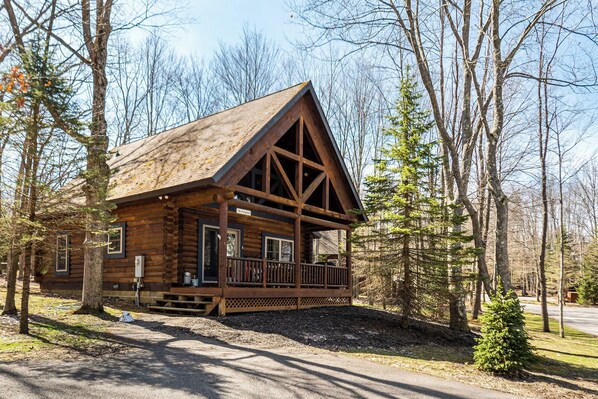 House (2 Bedrooms) | Front of property - Evergreen by Taylor Made Deep Creek (Oakland)