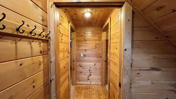 House (2 Bedrooms) | Property amenity