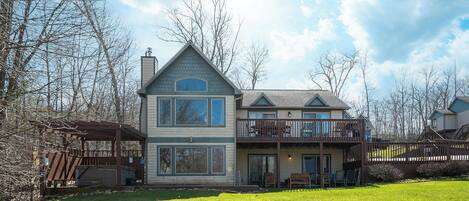 House (5 Bedrooms) | Exterior