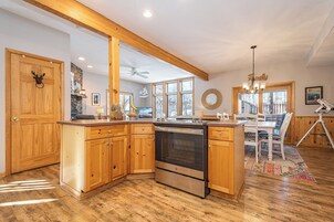 House (3 Bedrooms) | Property amenity