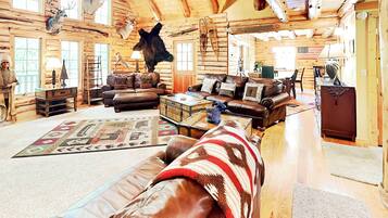 House (5 Bedrooms) | Property amenity