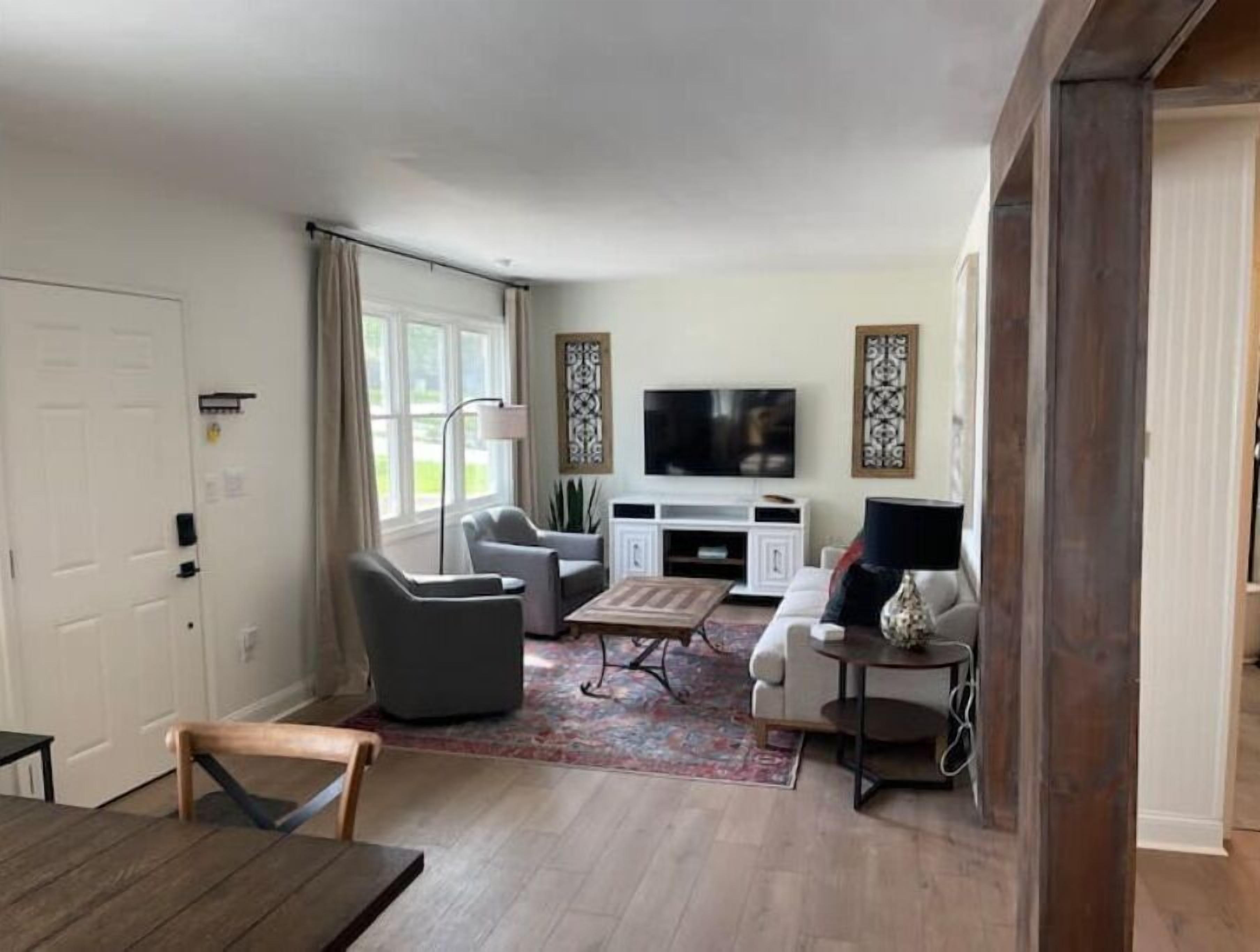 Stylish remodel near KC stadiums