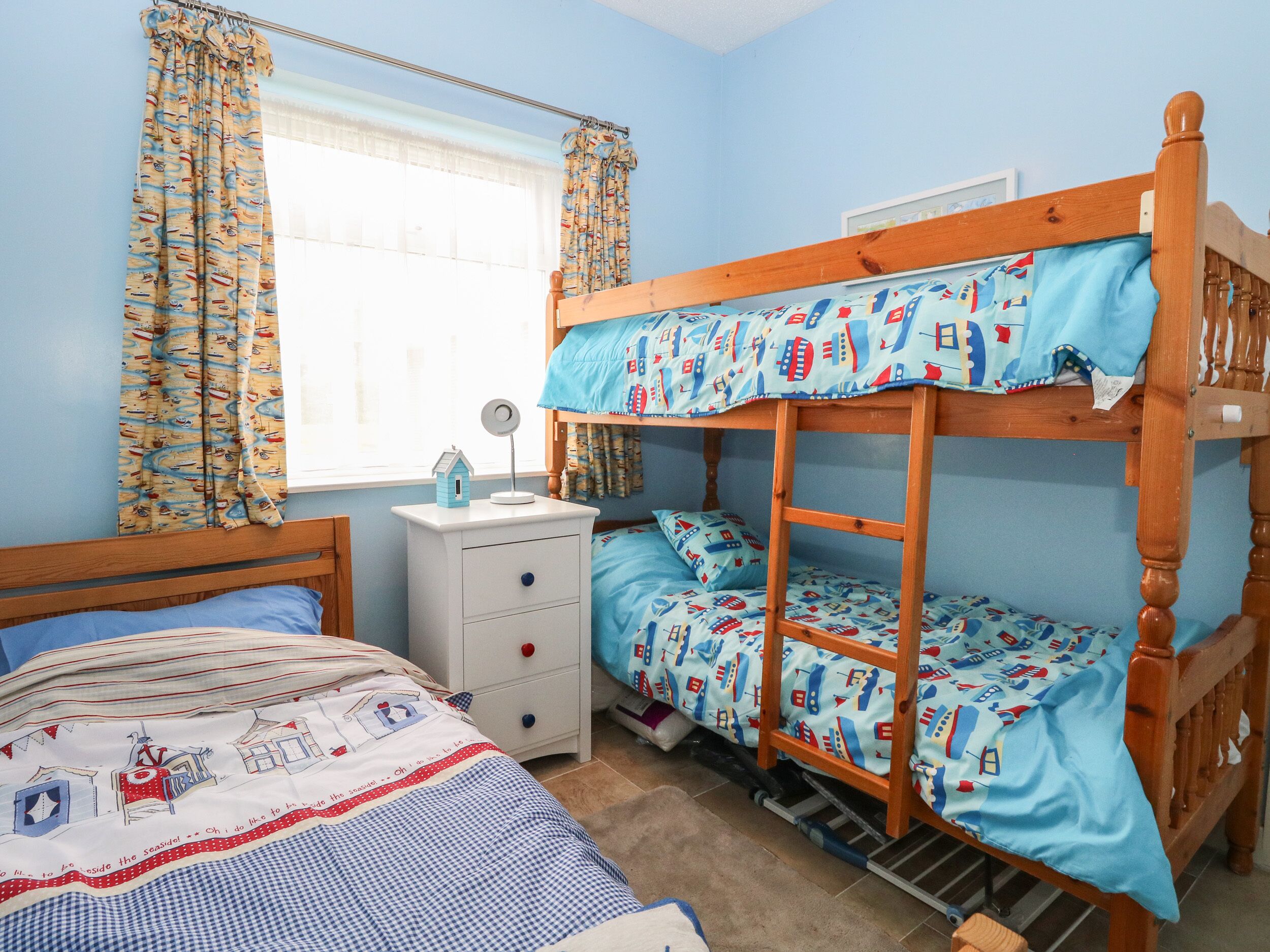 2 bedrooms, individually decorated, individually furnished