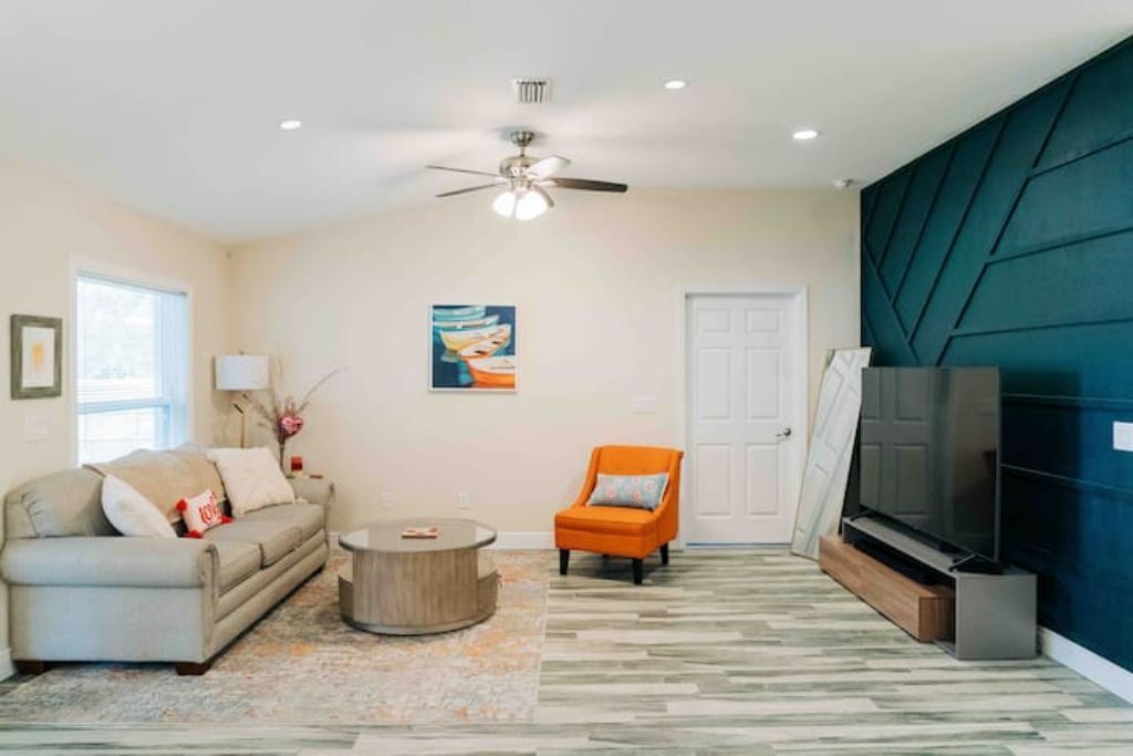 Waterfront Nature Retreat:15 mins to downtownTampa