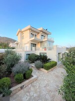 4 habitaciones y escritorio 