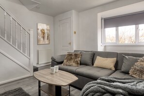 Maison, plusieurs lits | Coin séjour