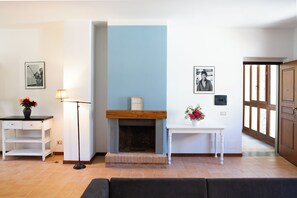 Setrika/meja setrika dan Wi-Fi gratis